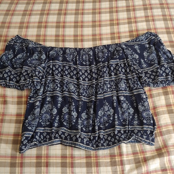 American Eagle Off the Shoulder Blouse - Picture 3 of 4